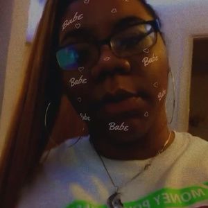 Meet your Posher, Renee